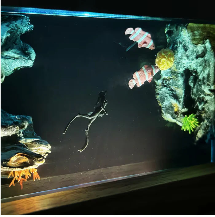 Scuba Diver and Fishes Resin Lamp
